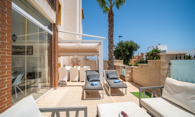 Venta - Apartamento / piso -
Guardamar del Segura