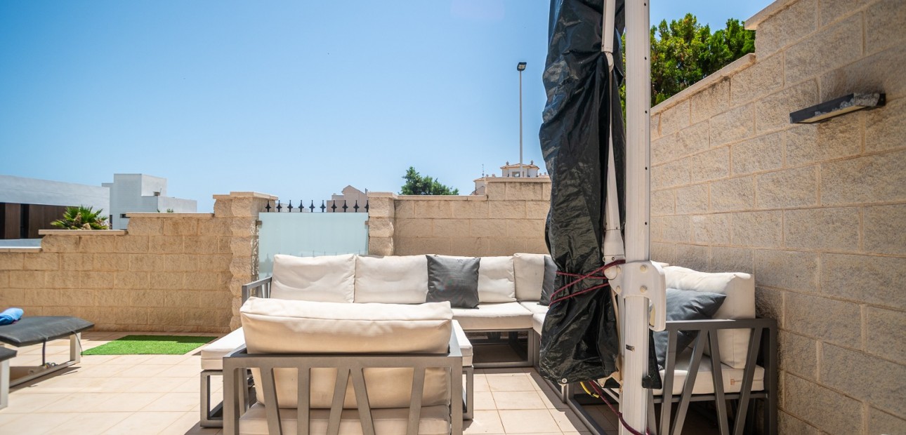 Venta - Apartamento / piso -
Guardamar del Segura