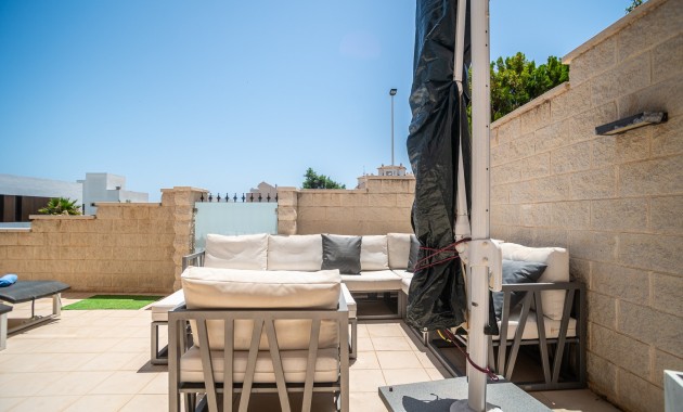 Venta - Apartamento / piso -
Guardamar del Segura