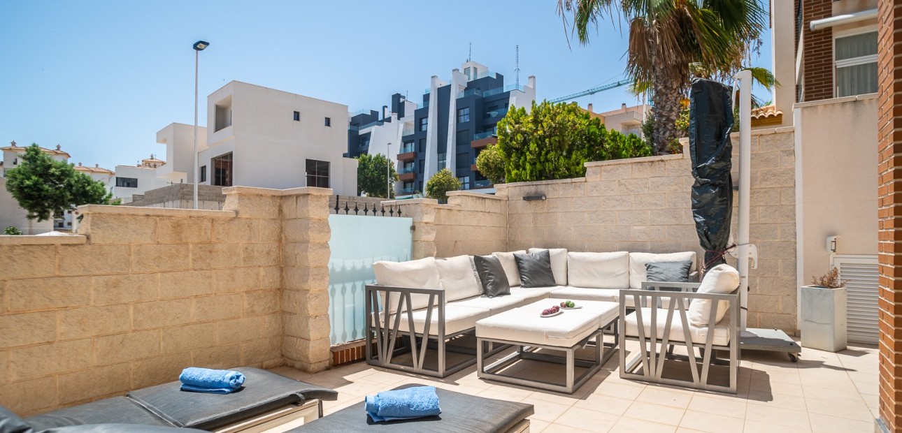 Venta - Apartamento / piso -
Guardamar del Segura