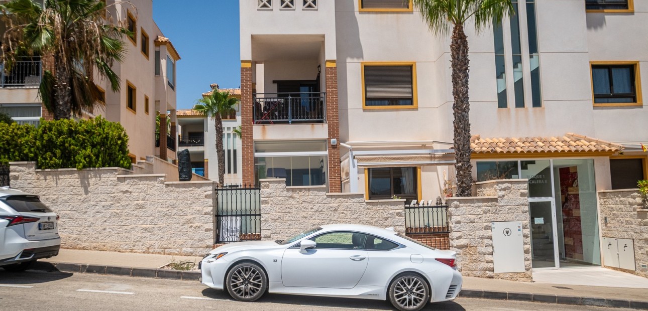 Venta - Apartamento / piso -
Guardamar del Segura