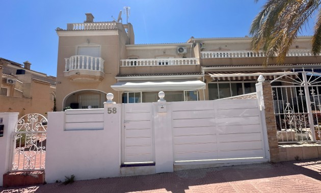 Sale - Town house -
Ciudad Quesada - Doña Pepa