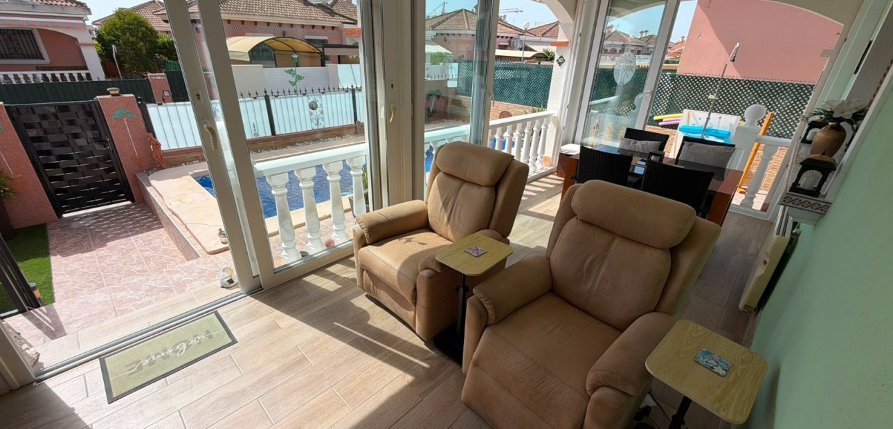 Sale - Detached Villa -
Los Montesinos - La herrada