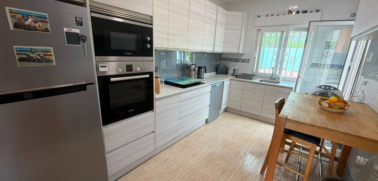 Sale - Detached Villa -
Los Montesinos - La herrada