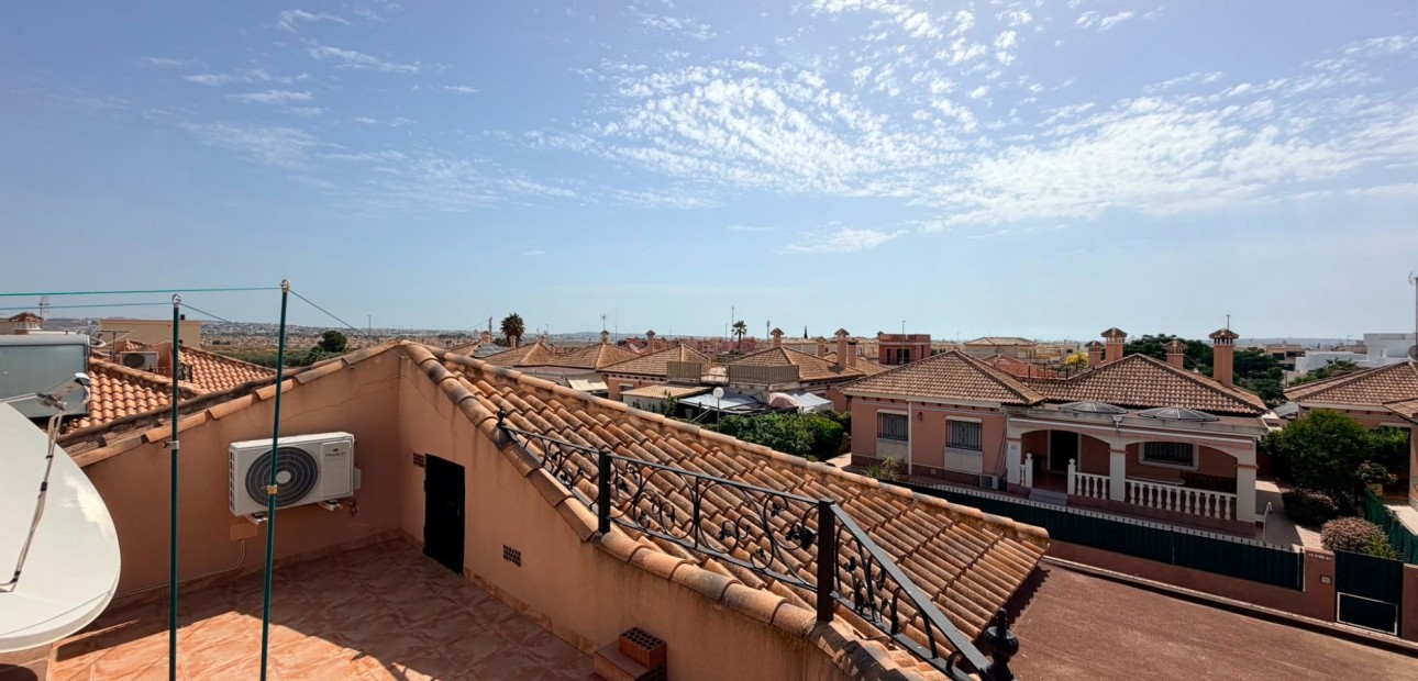 Sale - Detached Villa -
Los Montesinos - La herrada