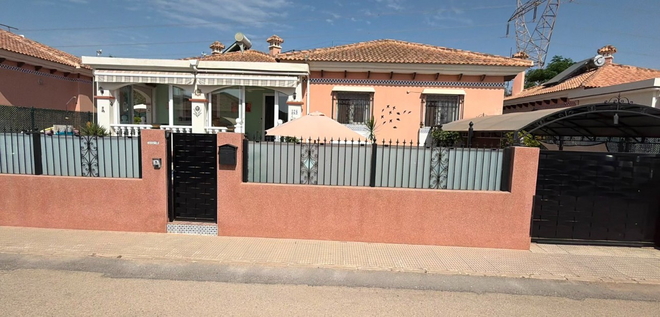 Sale - Detached Villa -
Los Montesinos - La herrada