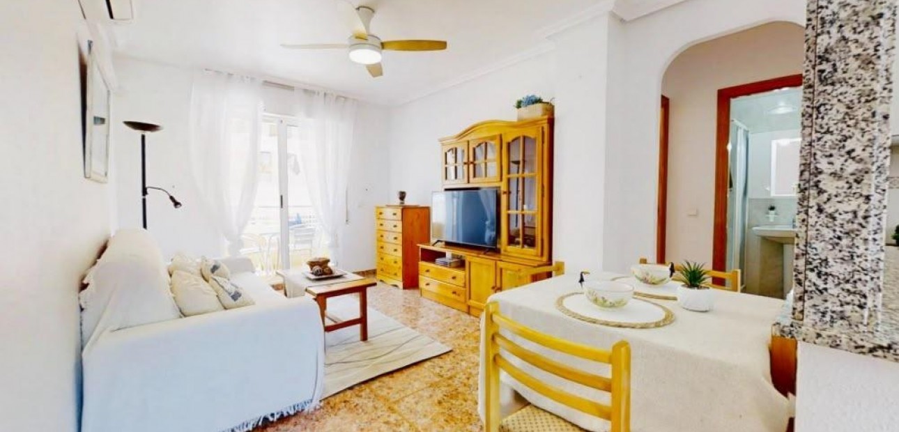 Sale - Apartment / flat -
Torrevieja - Habaneras