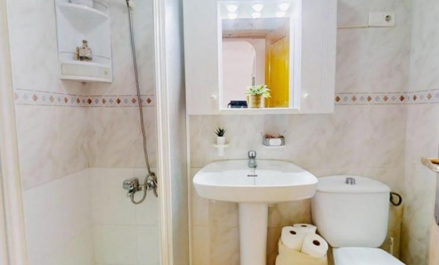 Sale - Apartment / flat -
Torrevieja - Habaneras
