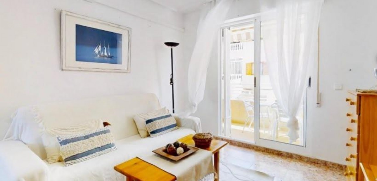 Sale - Apartment / flat -
Torrevieja - Habaneras