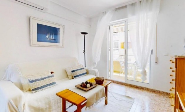 Sale - Apartment / flat -
Torrevieja - Habaneras