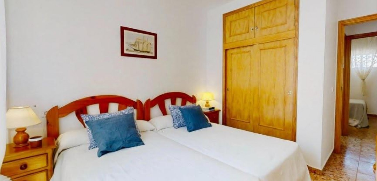Sale - Apartment / flat -
Torrevieja - Habaneras