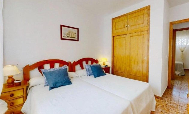 Sale - Apartment / flat -
Torrevieja - Habaneras
