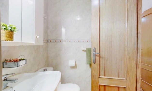 Sale - Apartment / flat -
Torrevieja - Habaneras