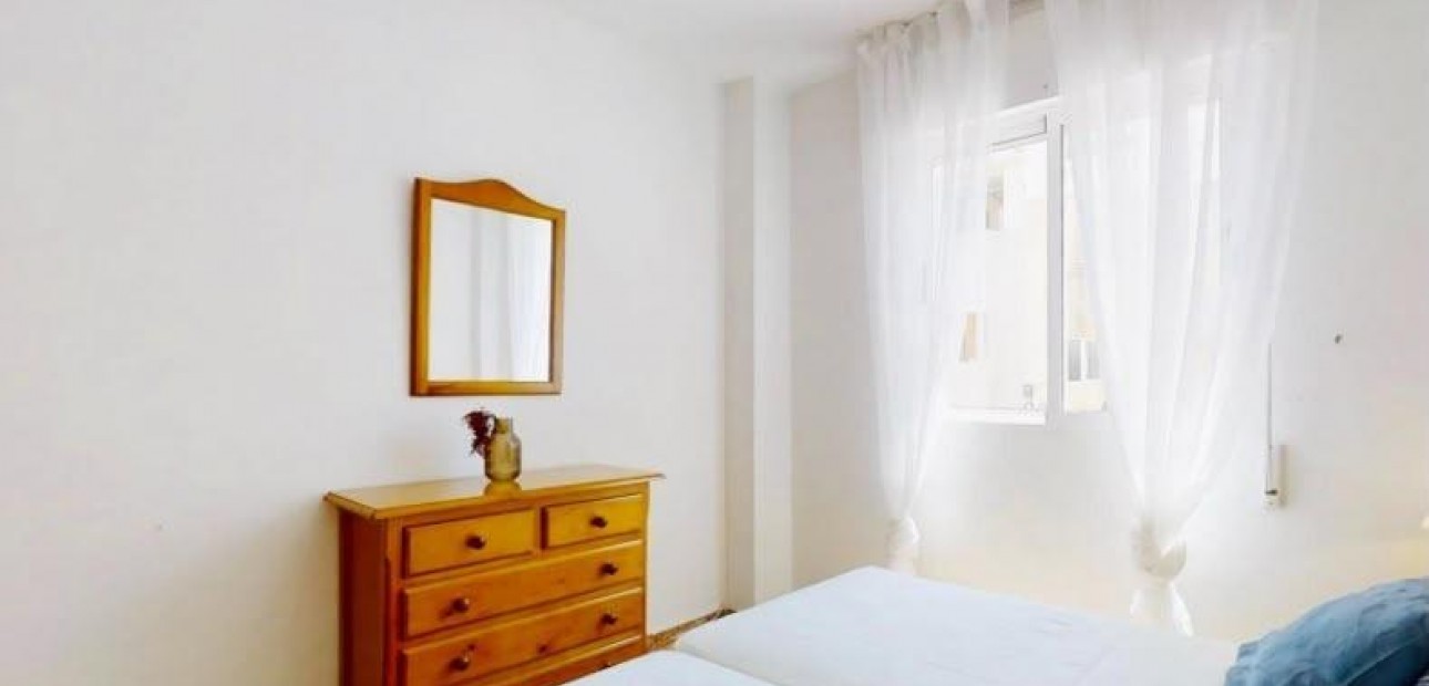 Sale - Apartment / flat -
Torrevieja - Habaneras