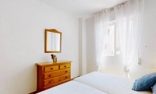 Sale - Apartment / flat -
Torrevieja - Habaneras