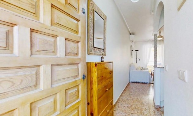 Sale - Apartment / flat -
Torrevieja - Habaneras