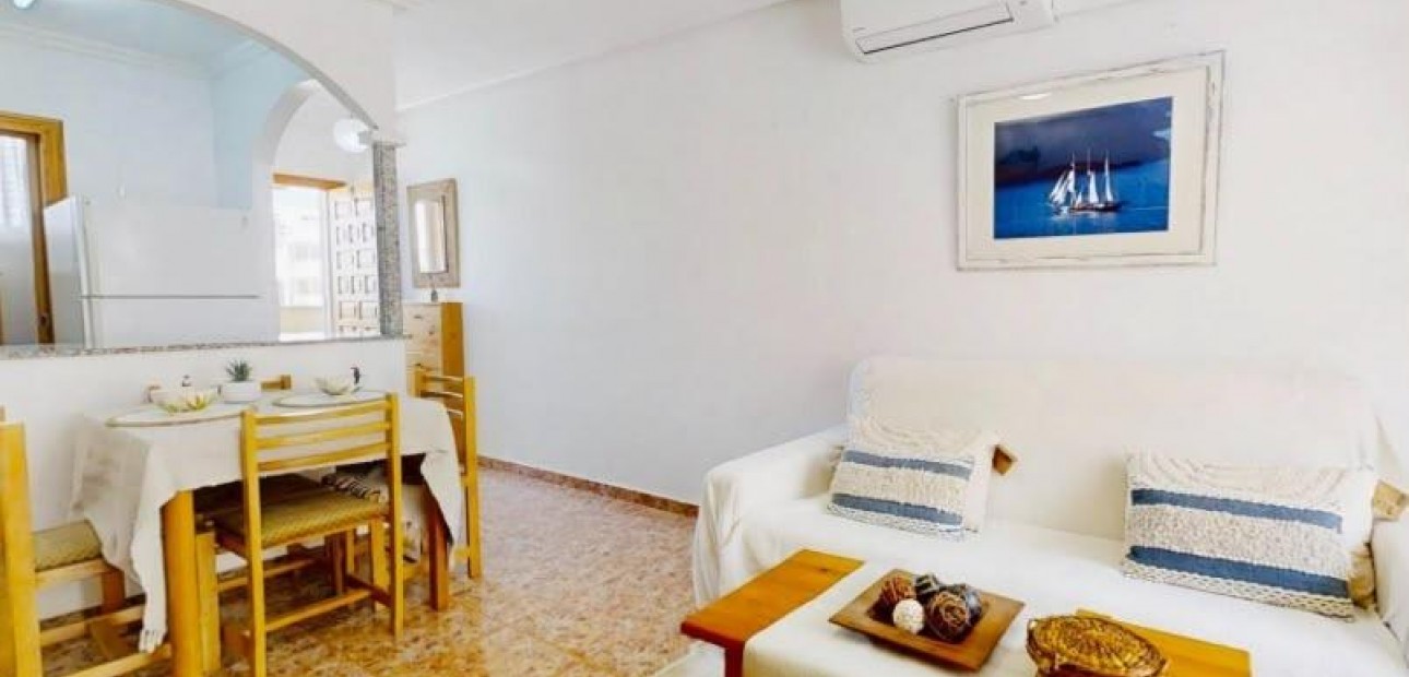 Sale - Apartment / flat -
Torrevieja - Habaneras