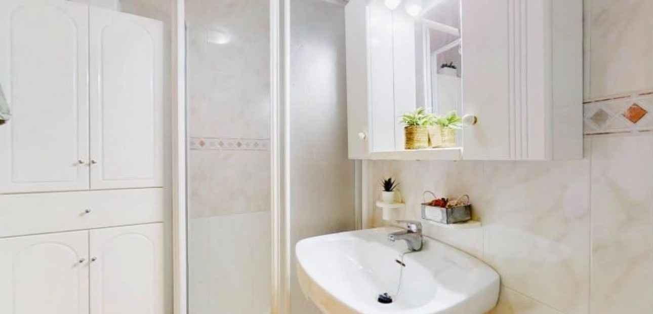 Sale - Apartment / flat -
Torrevieja - Habaneras