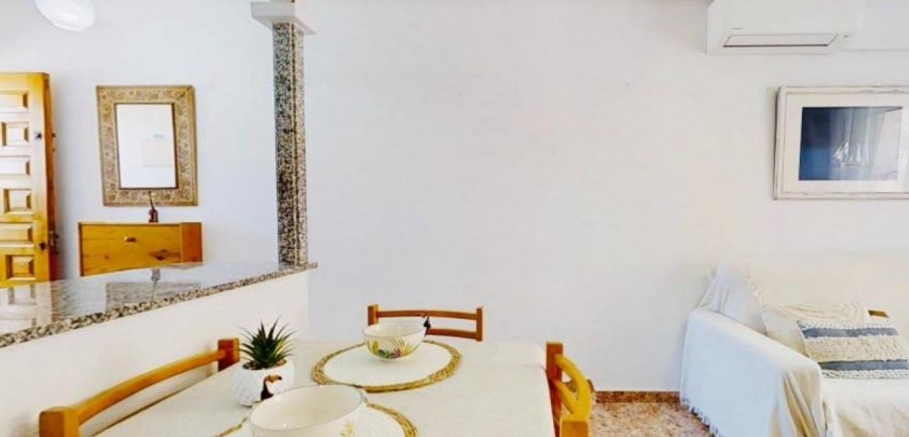 Sale - Apartment / flat -
Torrevieja - Habaneras