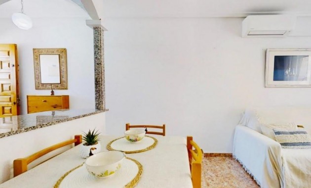 Sale - Apartment / flat -
Torrevieja - Habaneras