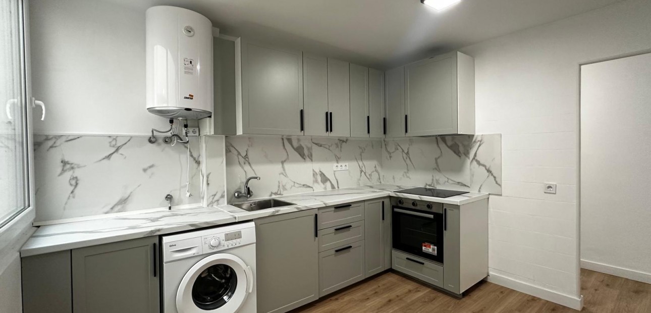 Sale - Apartment / flat -
Torrevieja - Acequion