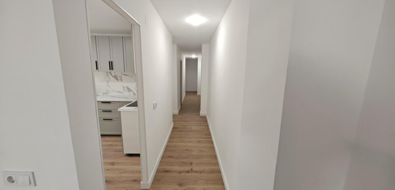 Sale - Apartment / flat -
Torrevieja - Acequion
