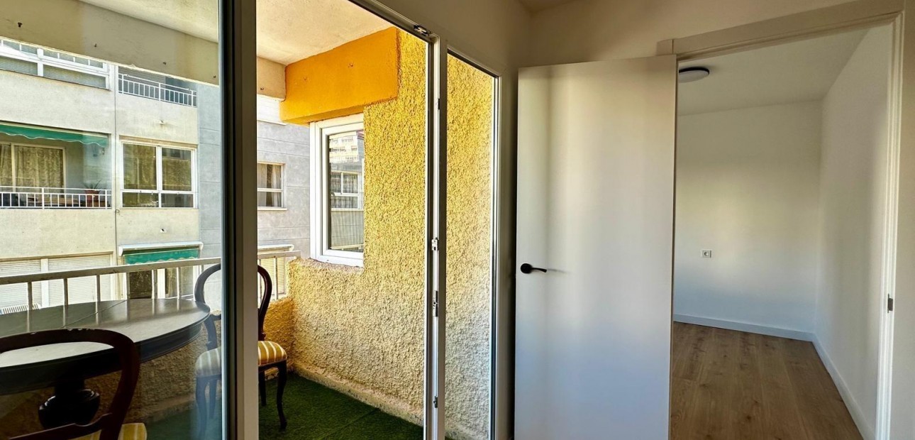 Sale - Apartment / flat -
Torrevieja - Acequion
