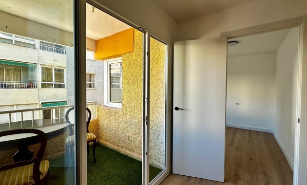 Sale - Apartment / flat -
Torrevieja - Acequion