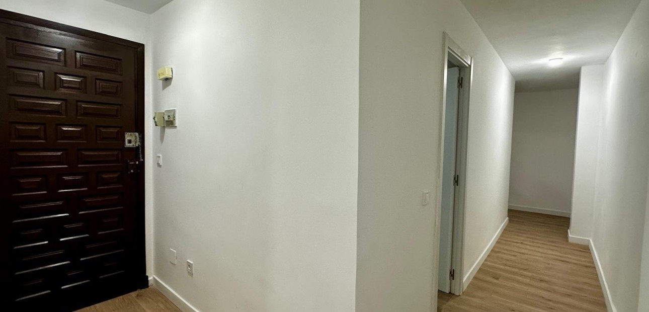 Sale - Apartment / flat -
Torrevieja - Acequion