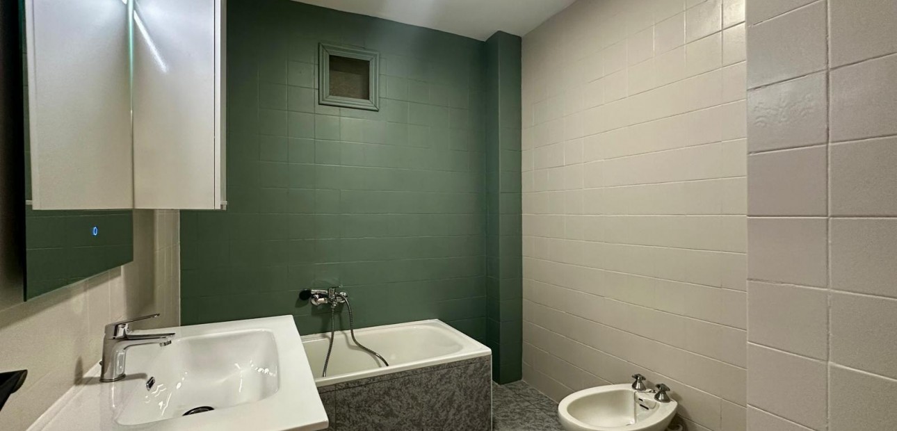 Sale - Apartment / flat -
Torrevieja - Acequion