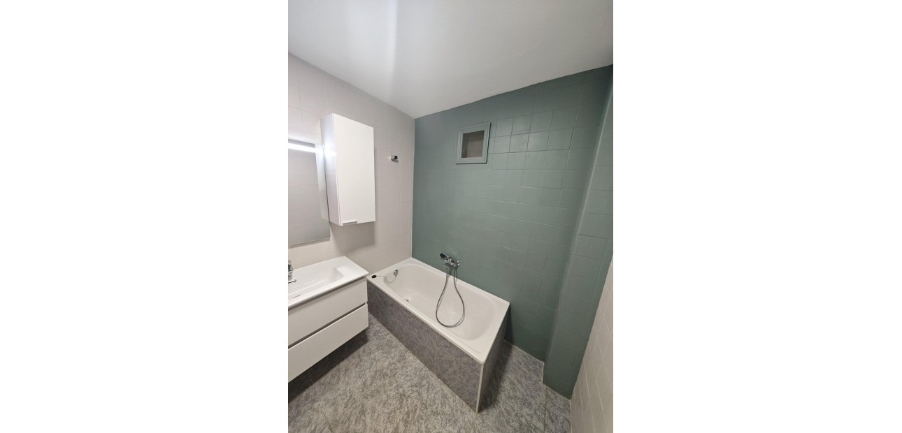 Sale - Apartment / flat -
Torrevieja - Acequion