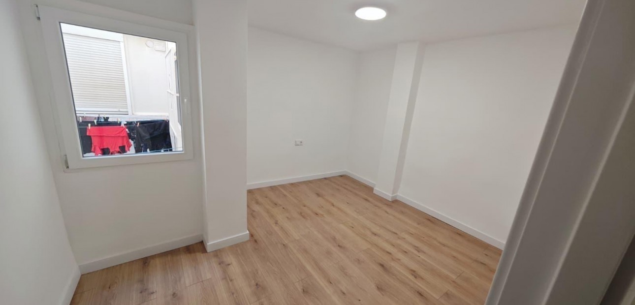 Sale - Apartment / flat -
Torrevieja - Acequion