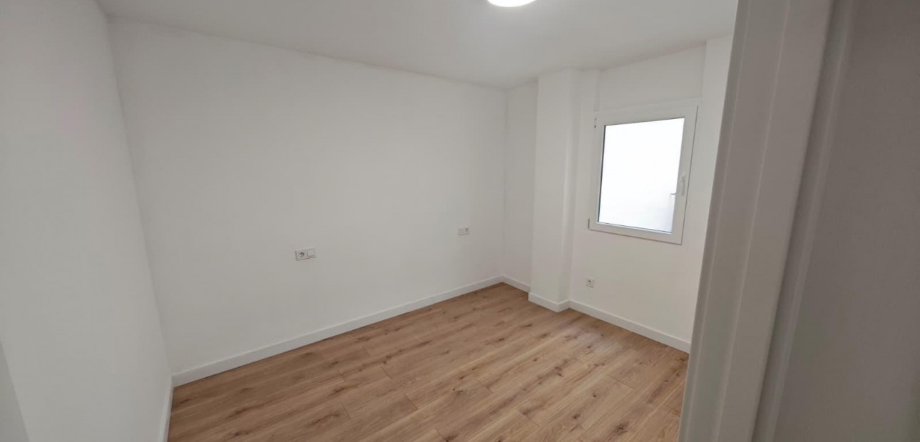 Sale - Apartment / flat -
Torrevieja - Acequion