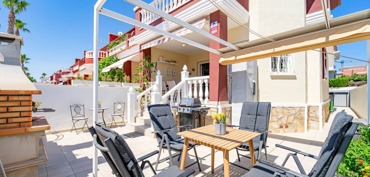 Sale - Townhouse -
Ciudad Quesada - Doña Pepa