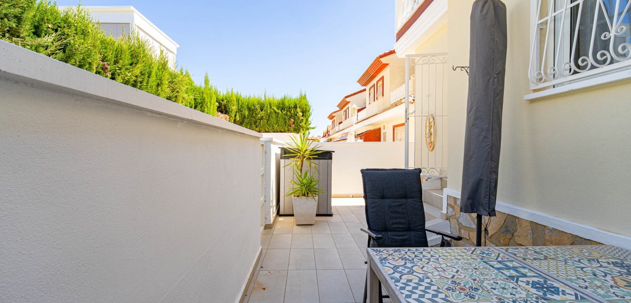 Sale - Townhouse -
Ciudad Quesada - Doña Pepa