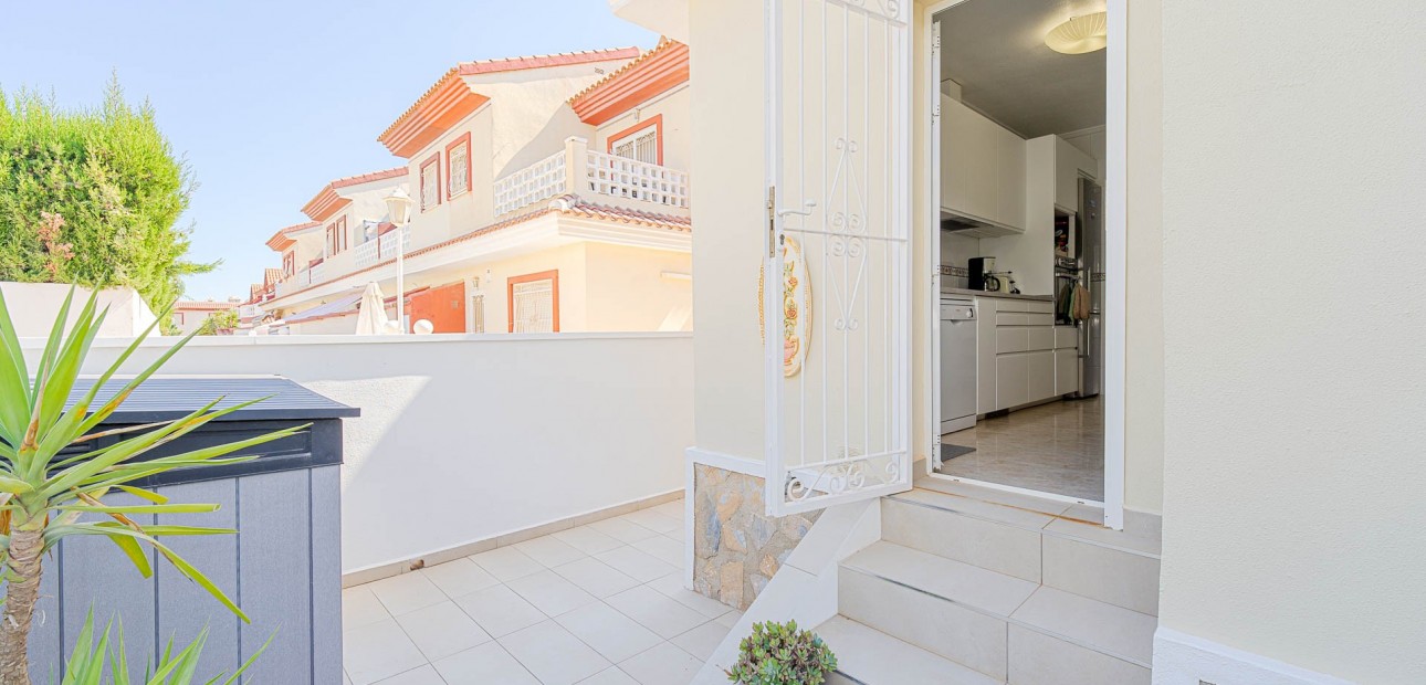 Sale - Townhouse -
Ciudad Quesada - Doña Pepa