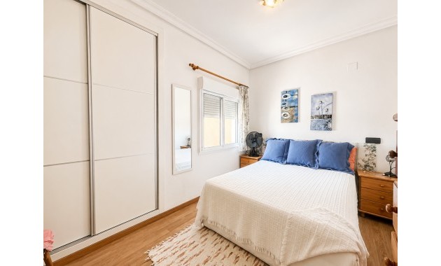 Sale - Bungalow -
La Mata - La Mata - Town