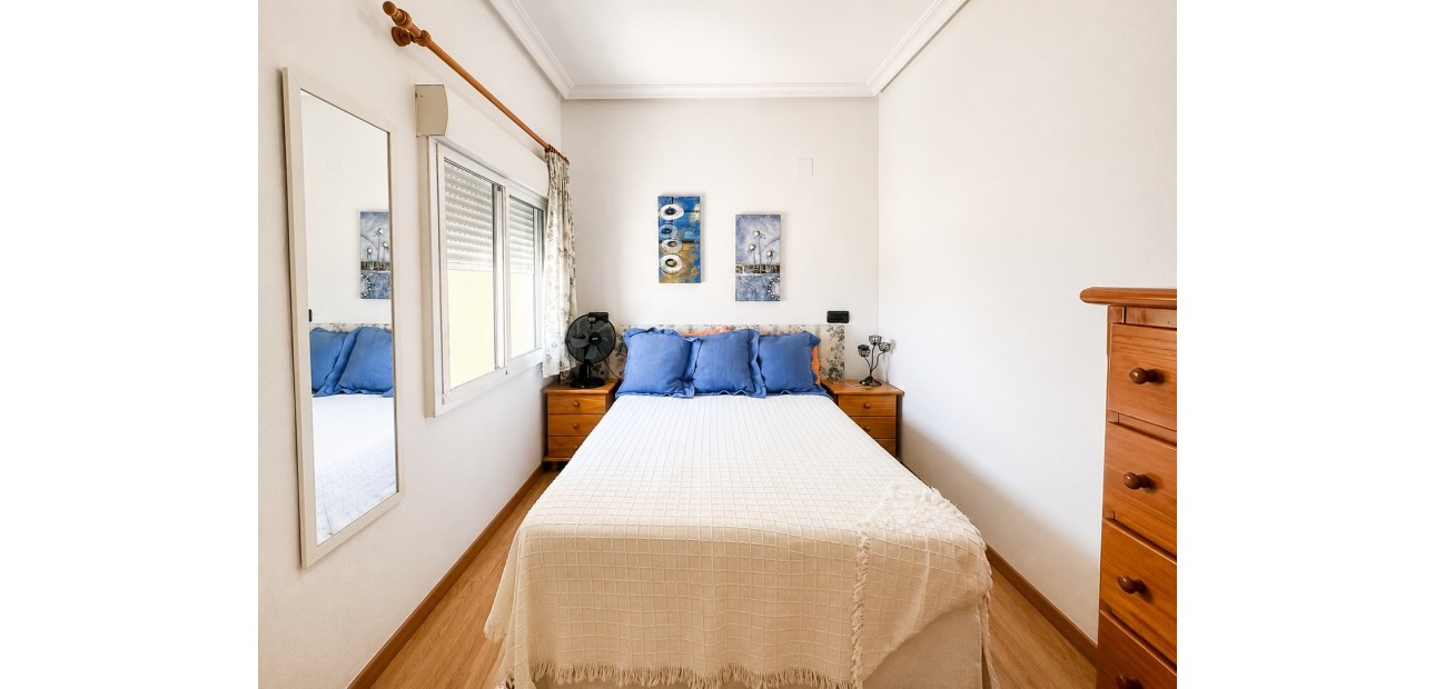 Sale - Bungalow -
La Mata - La Mata - Town