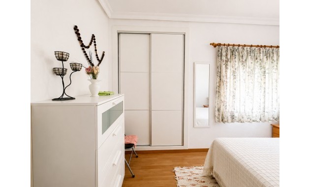 Sale - Bungalow -
La Mata - La Mata - Town