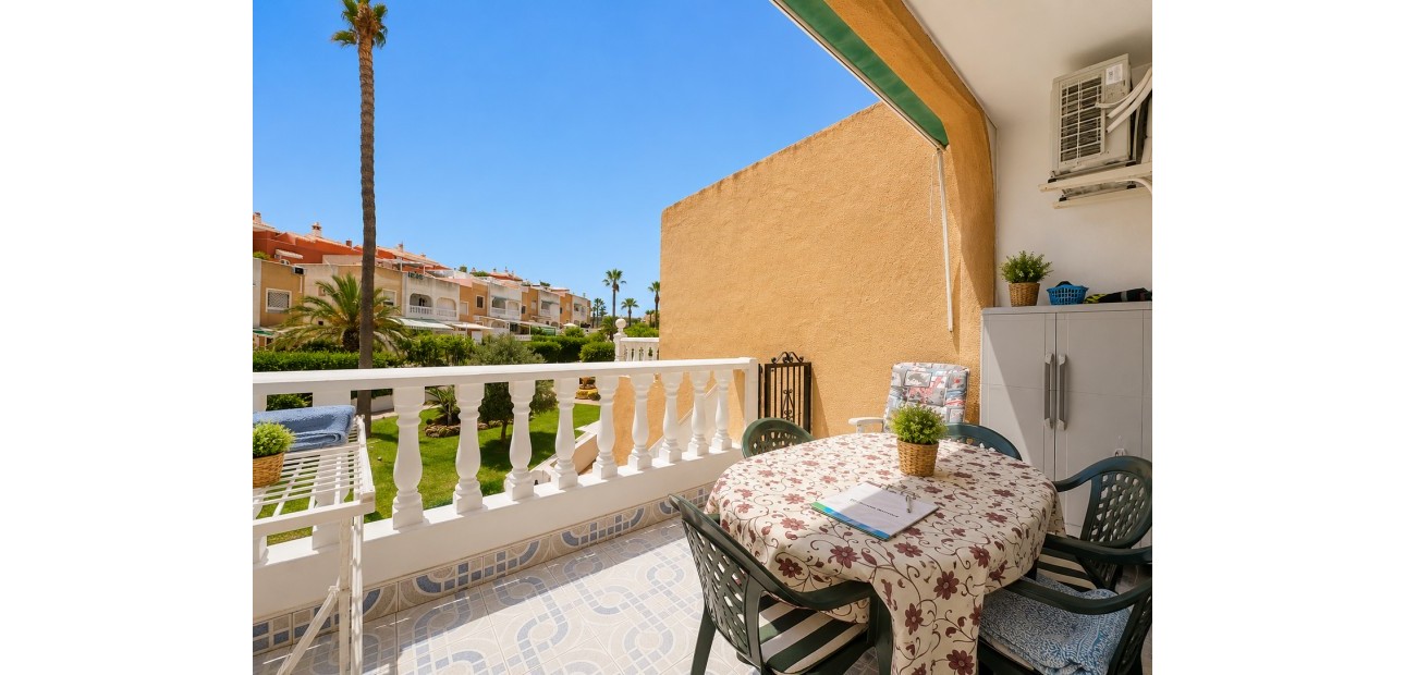 Sale - Bungalow -
La Mata - La Mata - Town