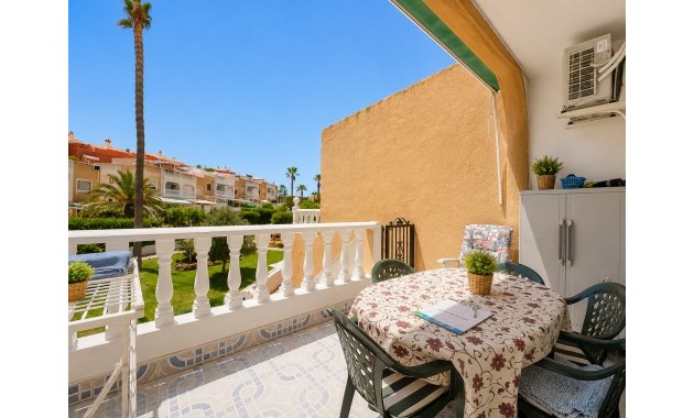 Sale - Bungalow -
La Mata - La Mata - Town