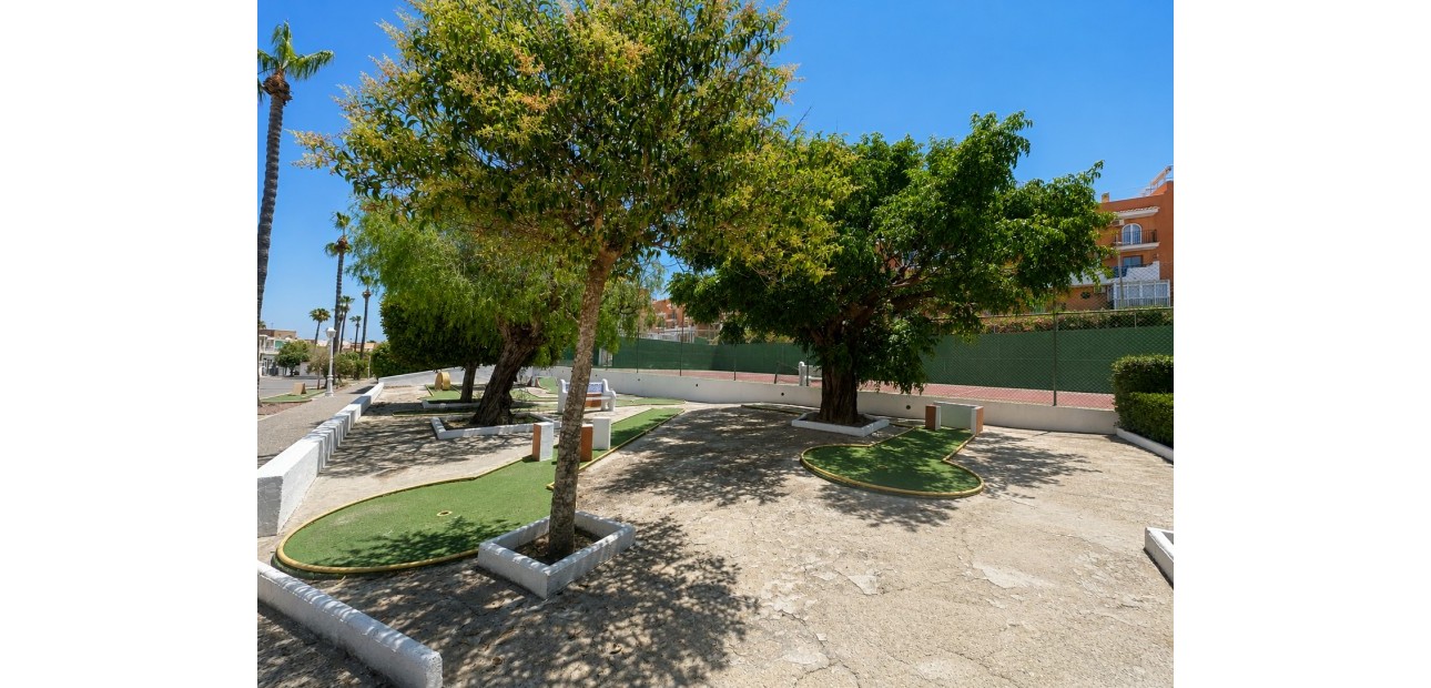 Sale - Bungalow -
La Mata - La Mata - Town