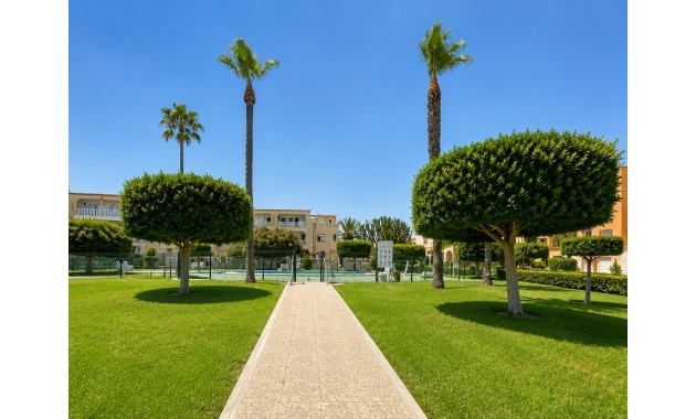 Sale - Bungalow -
La Mata - La Mata - Town