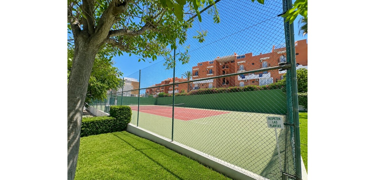 Sale - Bungalow -
La Mata - La Mata - Town