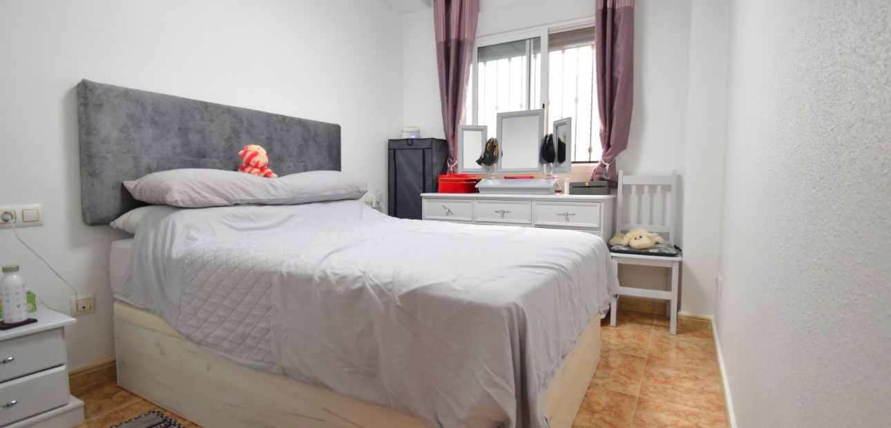 Sale - Apartment / flat -
Orihuela Costa - Playa Flamenca