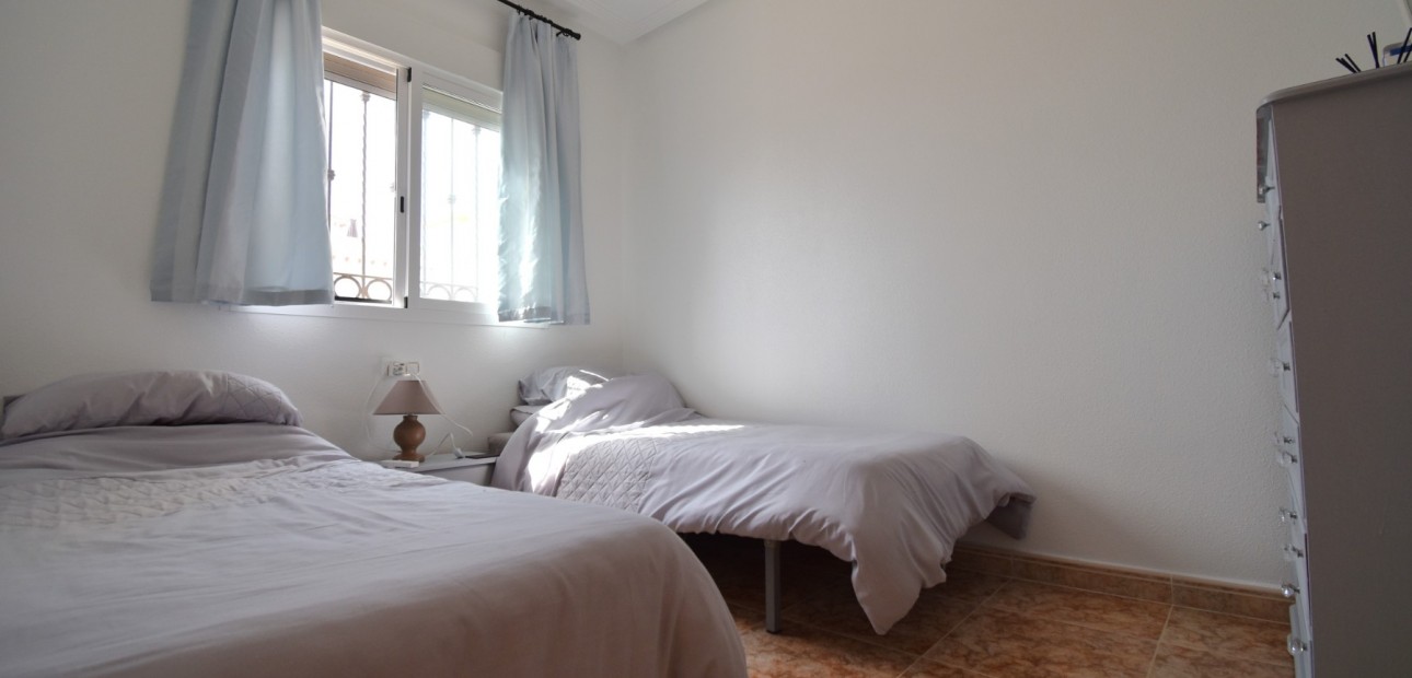 Sale - Apartment / flat -
Orihuela Costa - Playa Flamenca