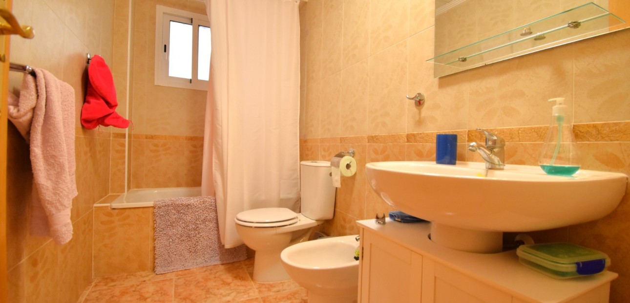 Sale - Apartment / flat -
Orihuela Costa - Playa Flamenca