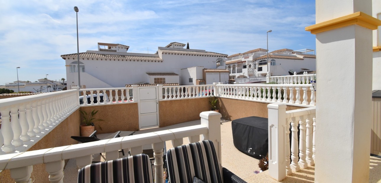 Sale - Apartment / flat -
Orihuela Costa - Playa Flamenca