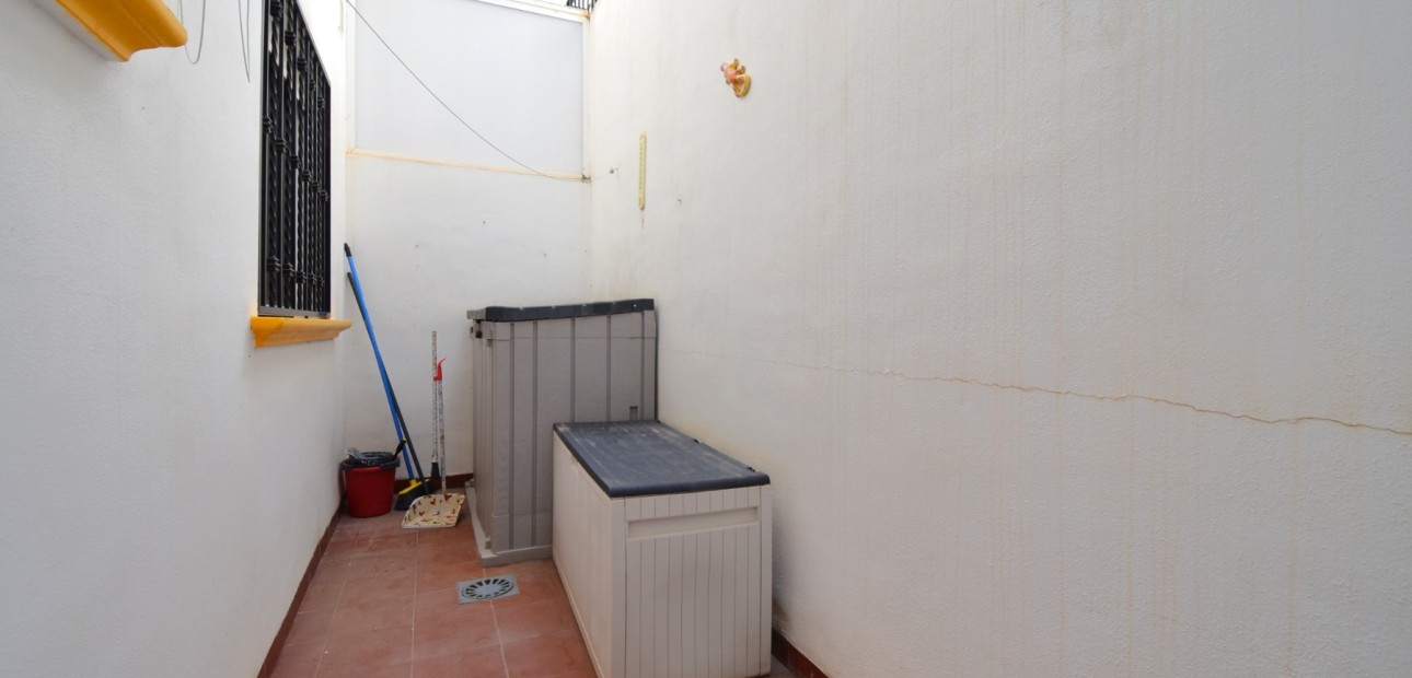 Sale - Apartment / flat -
Orihuela Costa - Playa Flamenca