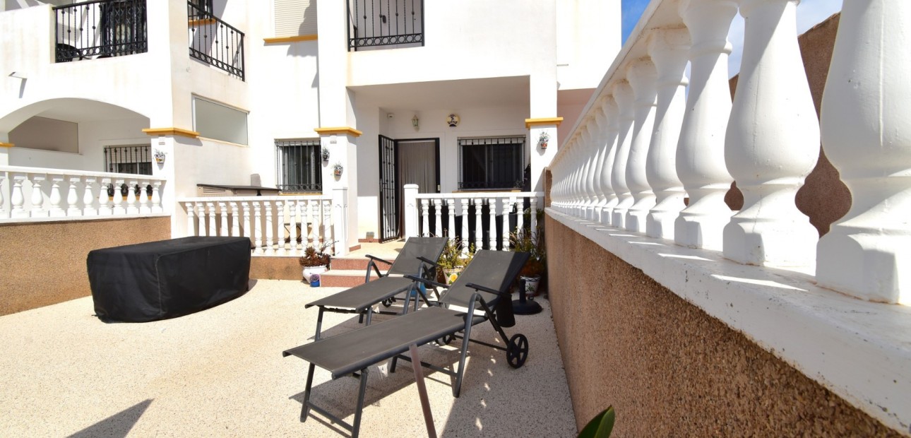Sale - Apartment / flat -
Orihuela Costa - Playa Flamenca